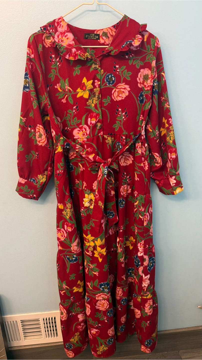 Chic Red Floral Tiered Maxi Dress with Belt free size