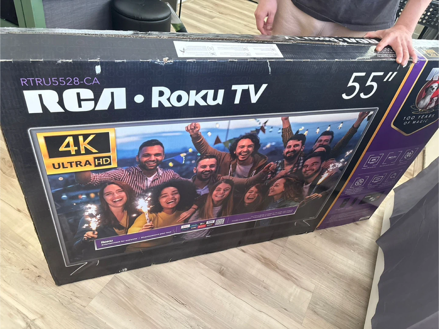 RCA 55" 4K Roku TV RTRU5528-CA