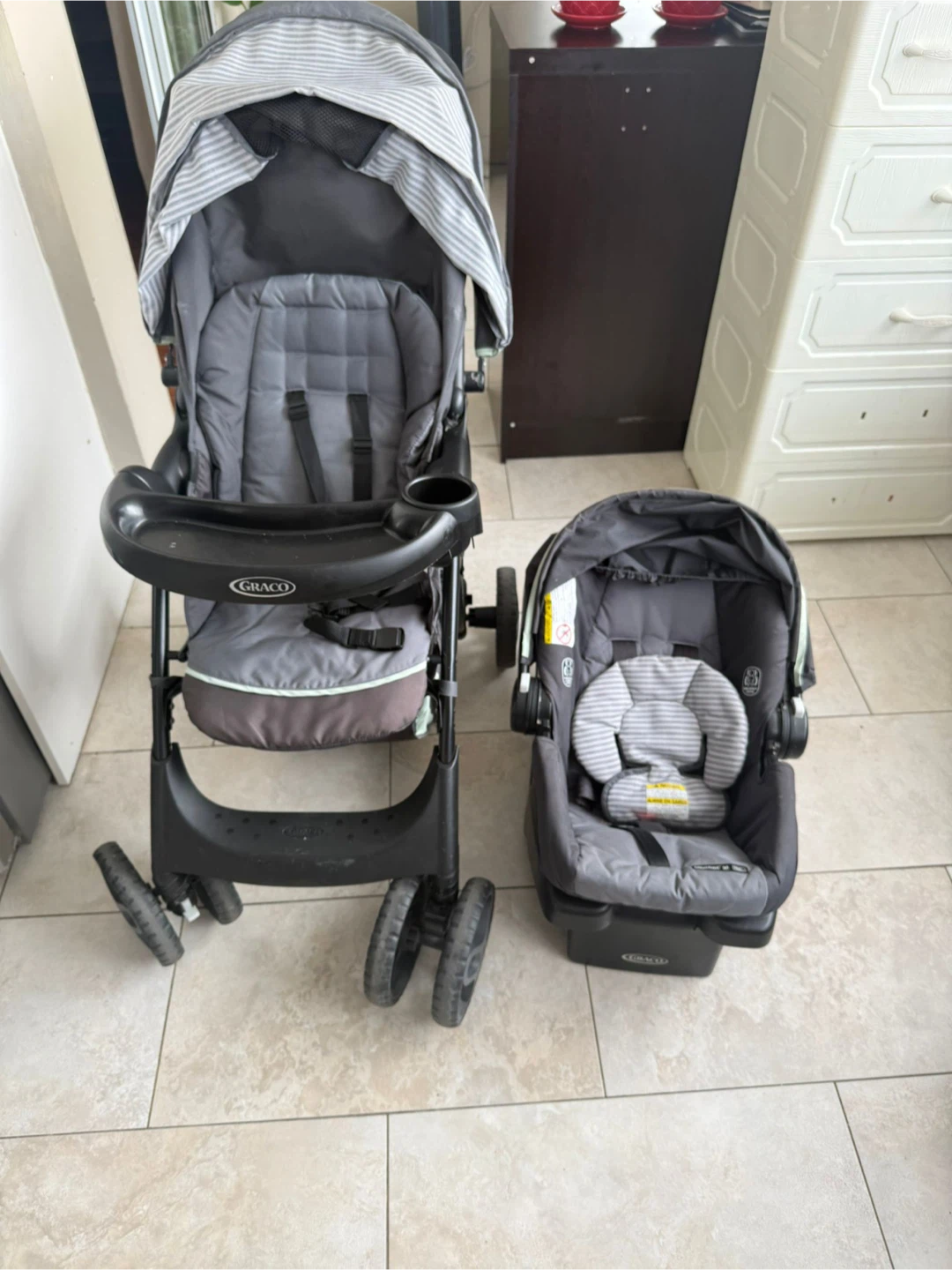 Graco Car Seat and Stroller Travel System - photo 2