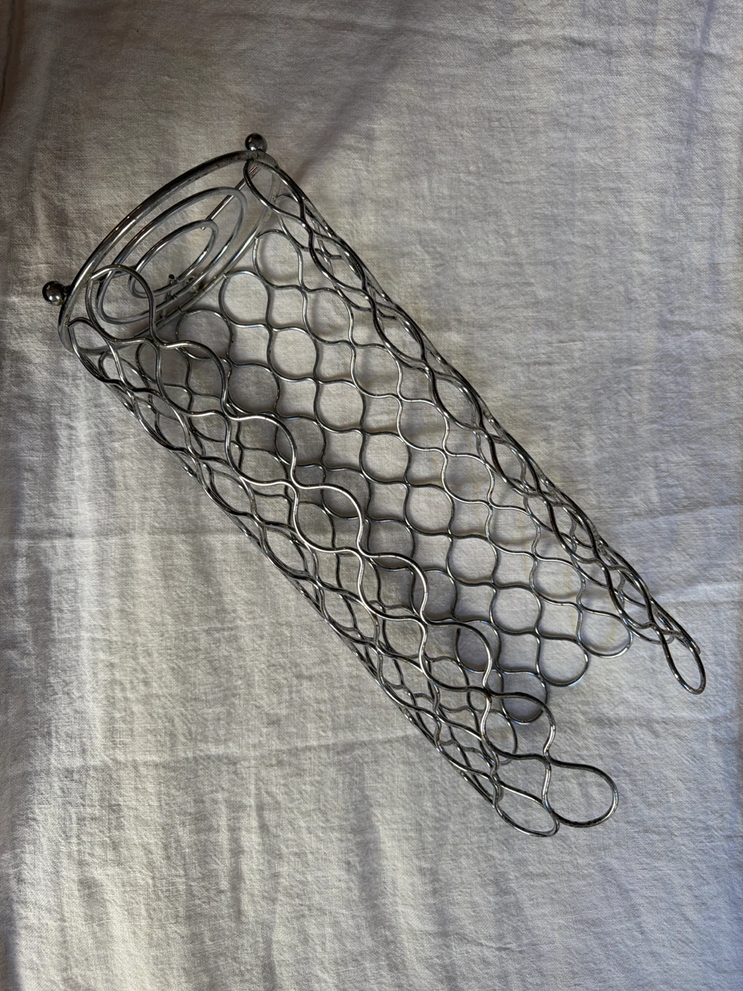 Metal Wire Mesh Toilet Paper Holder Stand