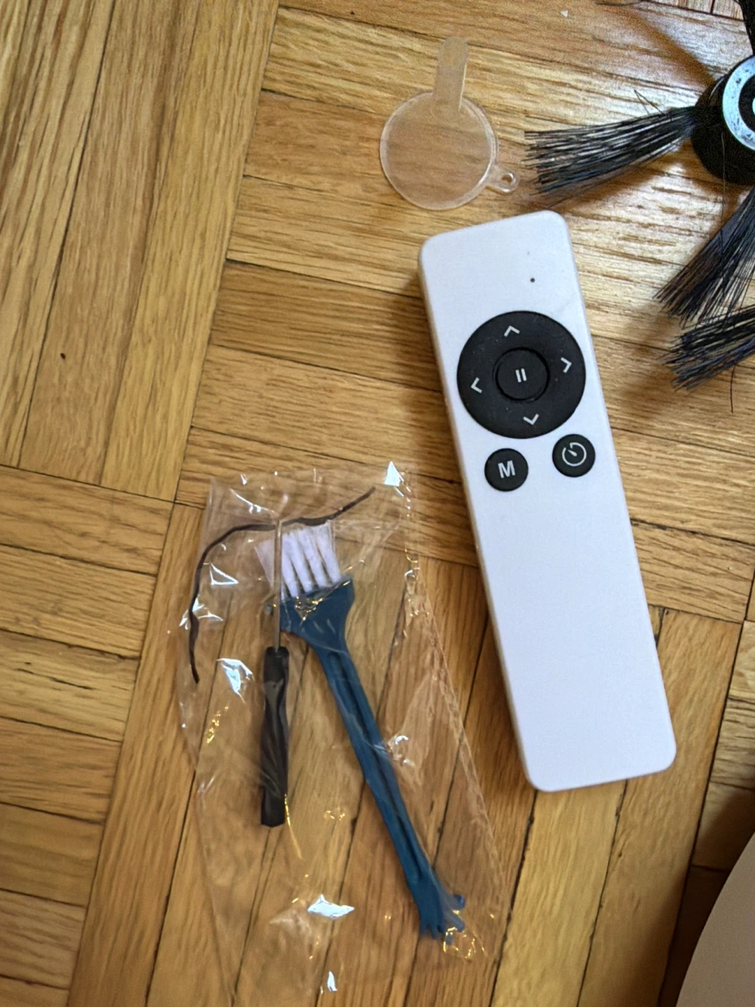 White Robot Vacuum Cleaner with Remote - photo 2