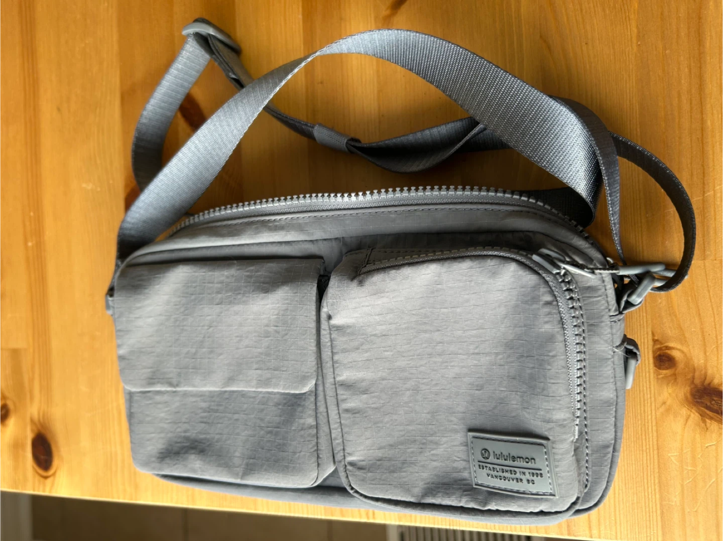 Lululemon Grey Crossbody Bag - photo 3