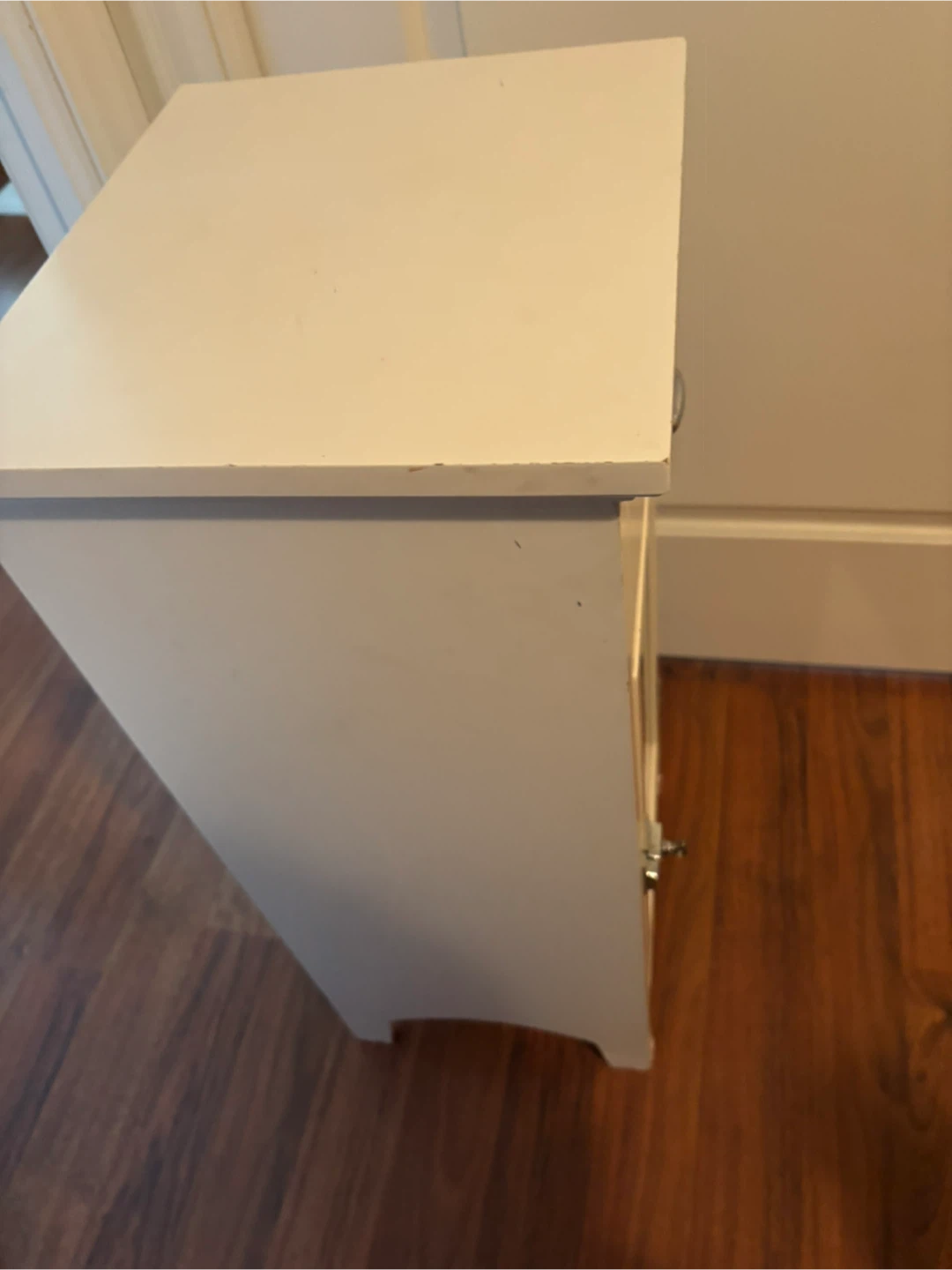 White small cabinet/nightstand with drawer and glass door - photo 2