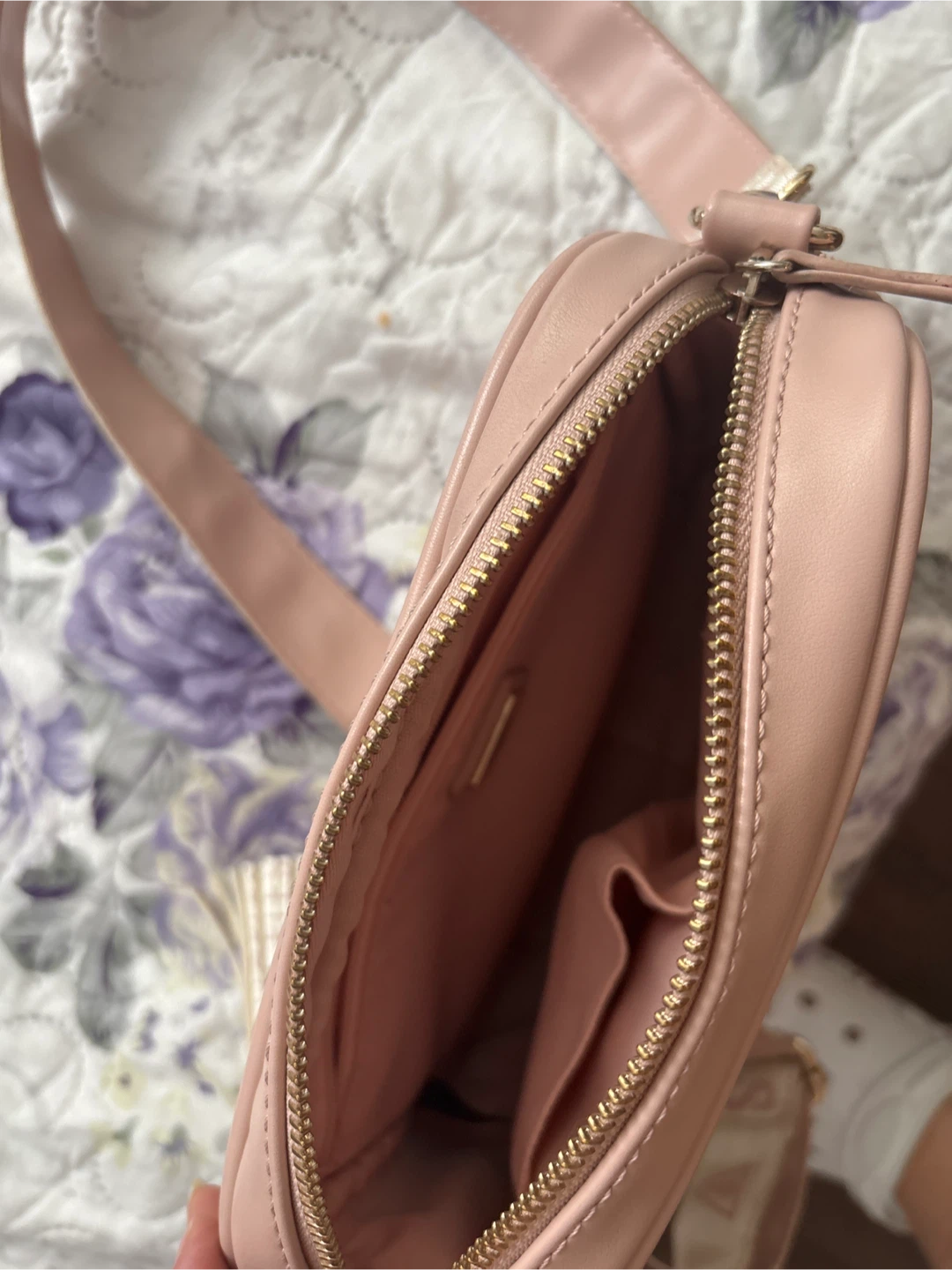 Guess Pink Crossbody Bag with Tassels - photo 4