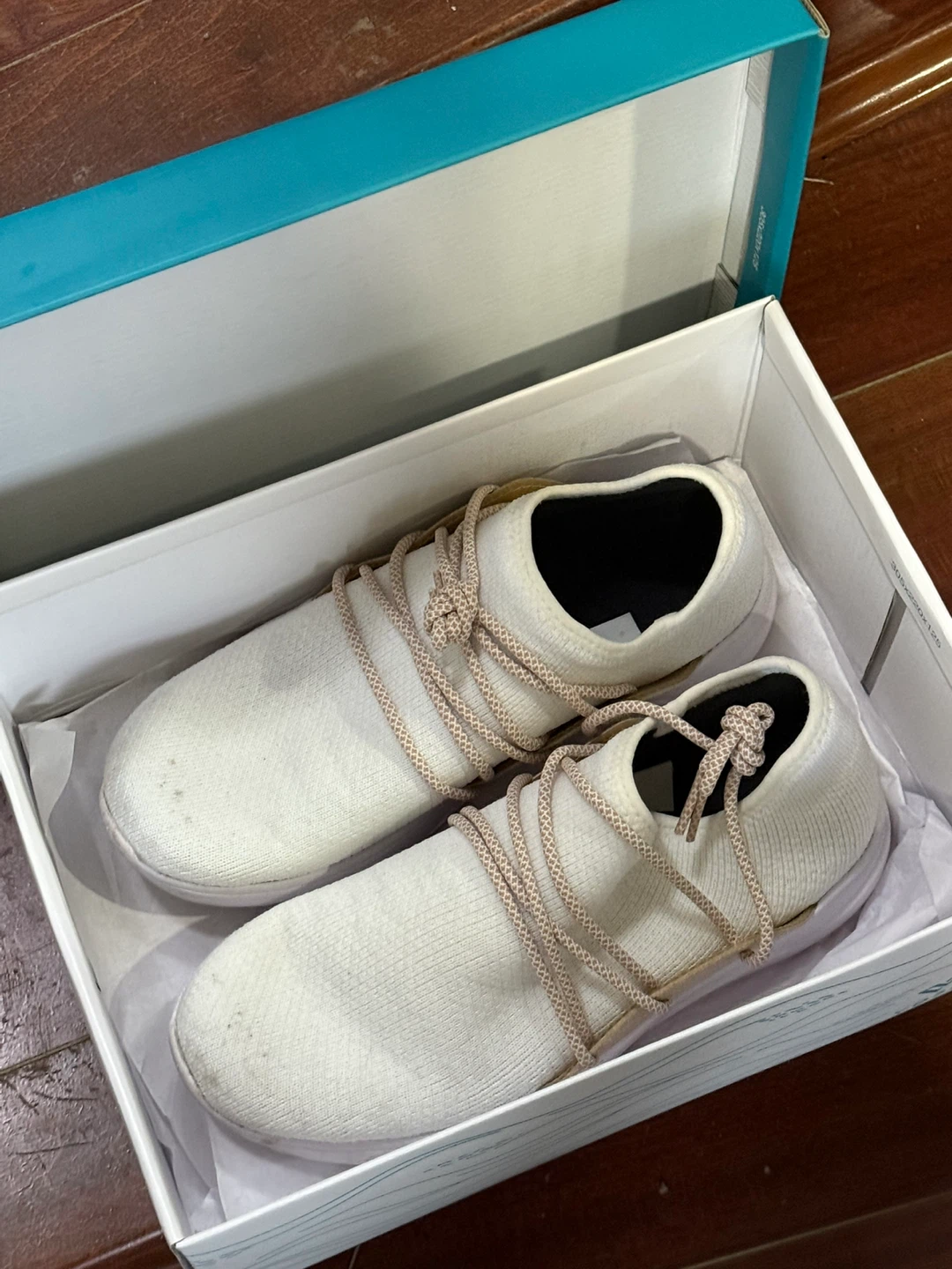 Vessi white waterproof shoes EU40 W8