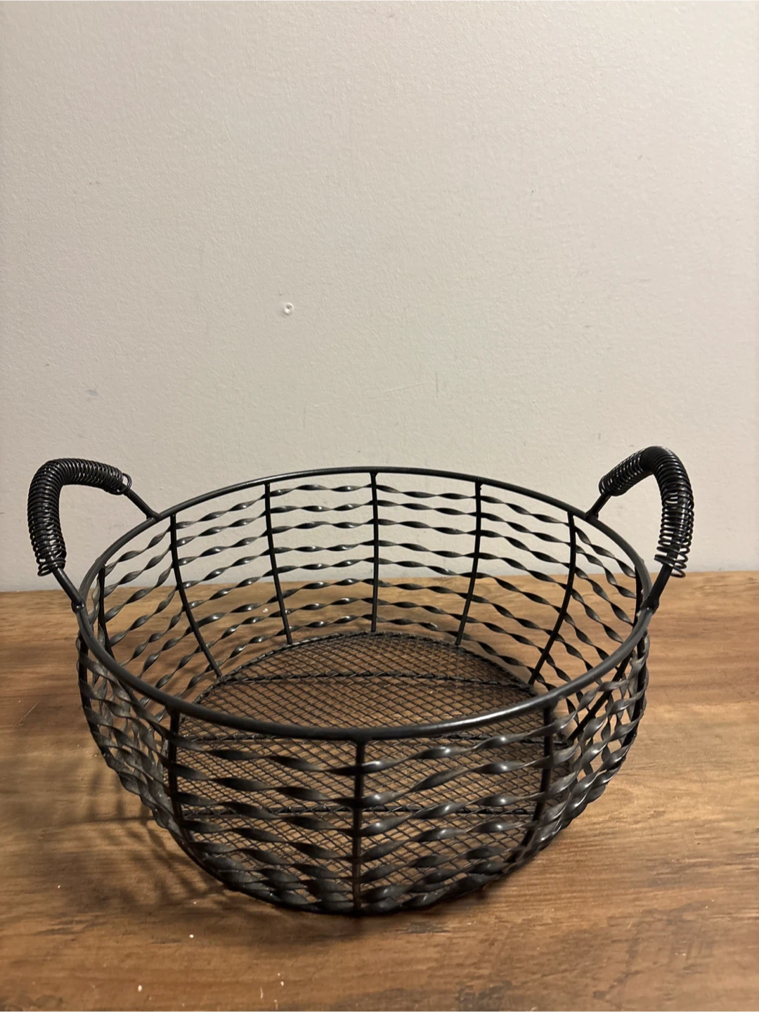 Round Wire Basket with Handles 12 inchesx5 inches - photo 4