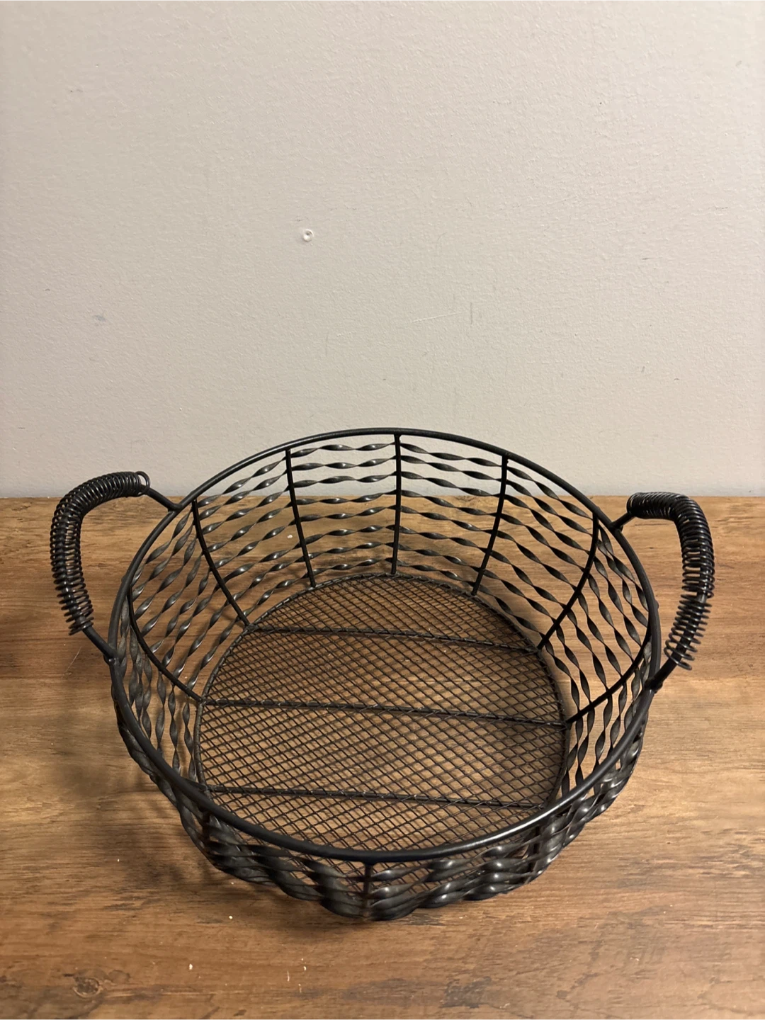Round Wire Basket with Handles 12 inchesx5 inches - photo 2