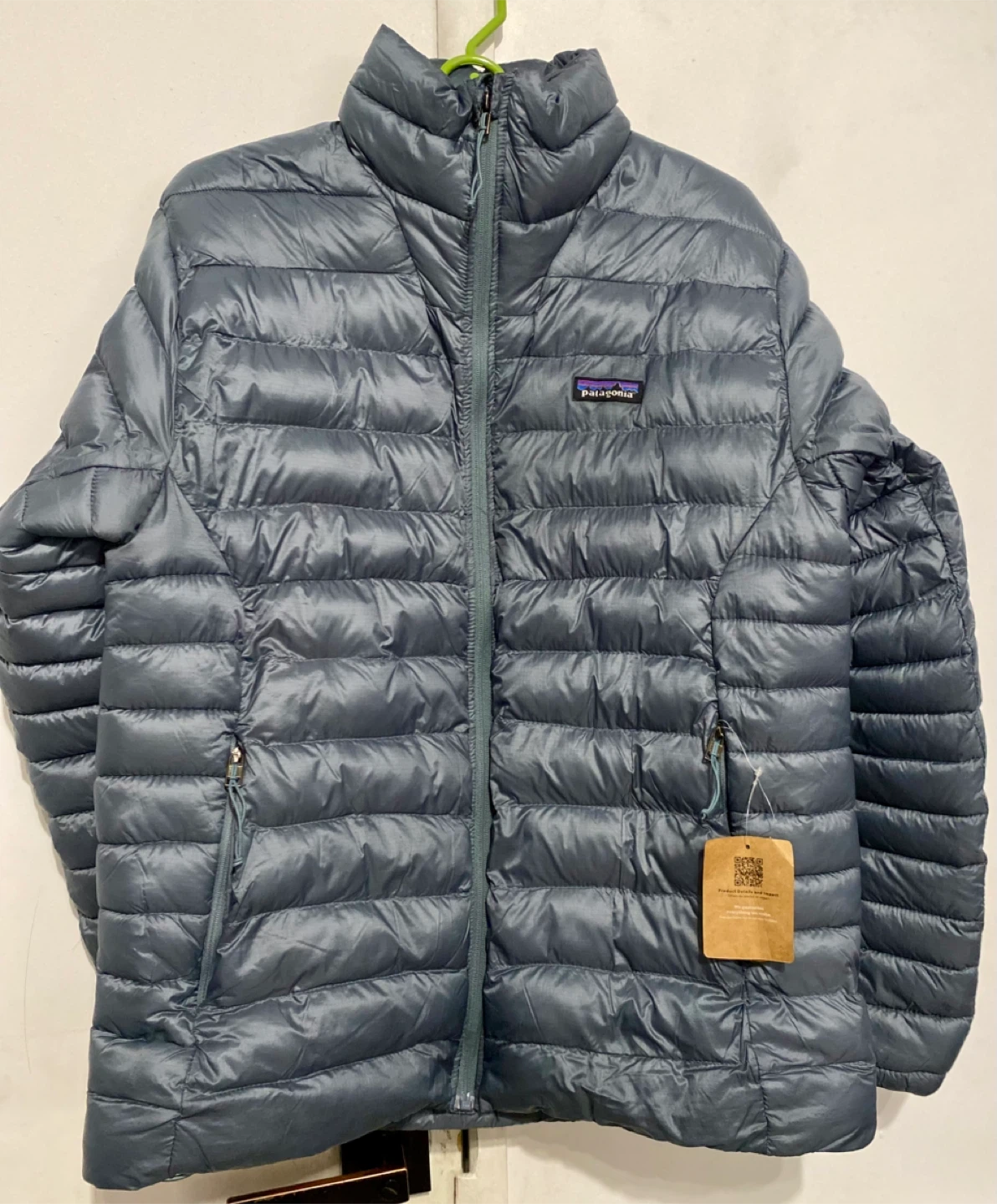 Patagonia Men's Down Sweater Nouveau Green Jacket - L
