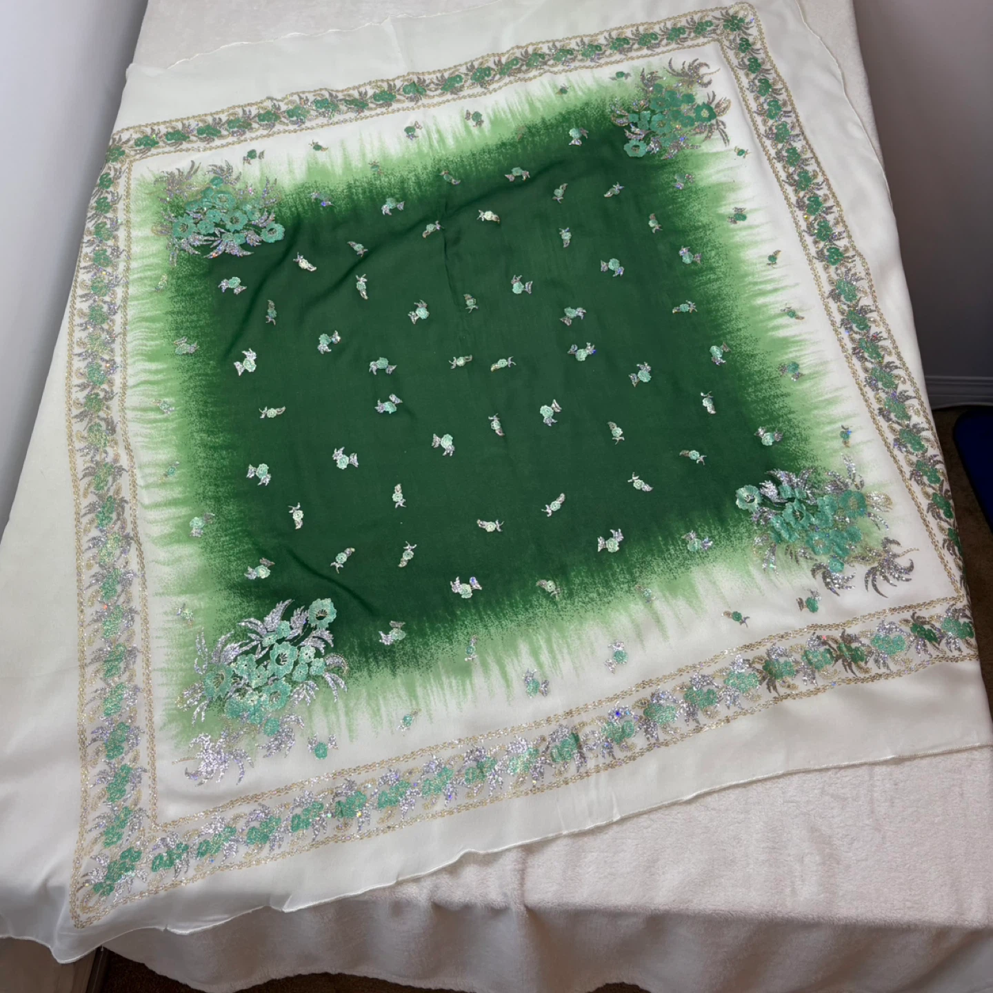 Sparkly Floral Off White Holiday Tablecloth Square 42in - photo 2