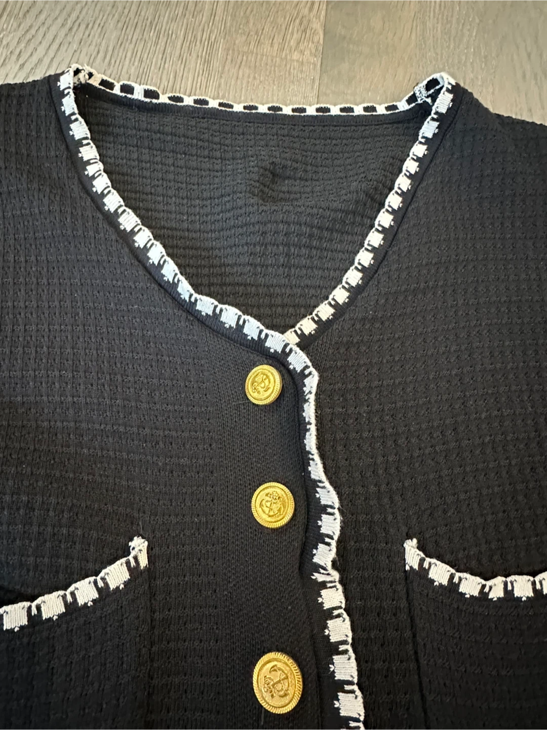 👑 Cropped Cardigan with Gold Buttons - photo 2