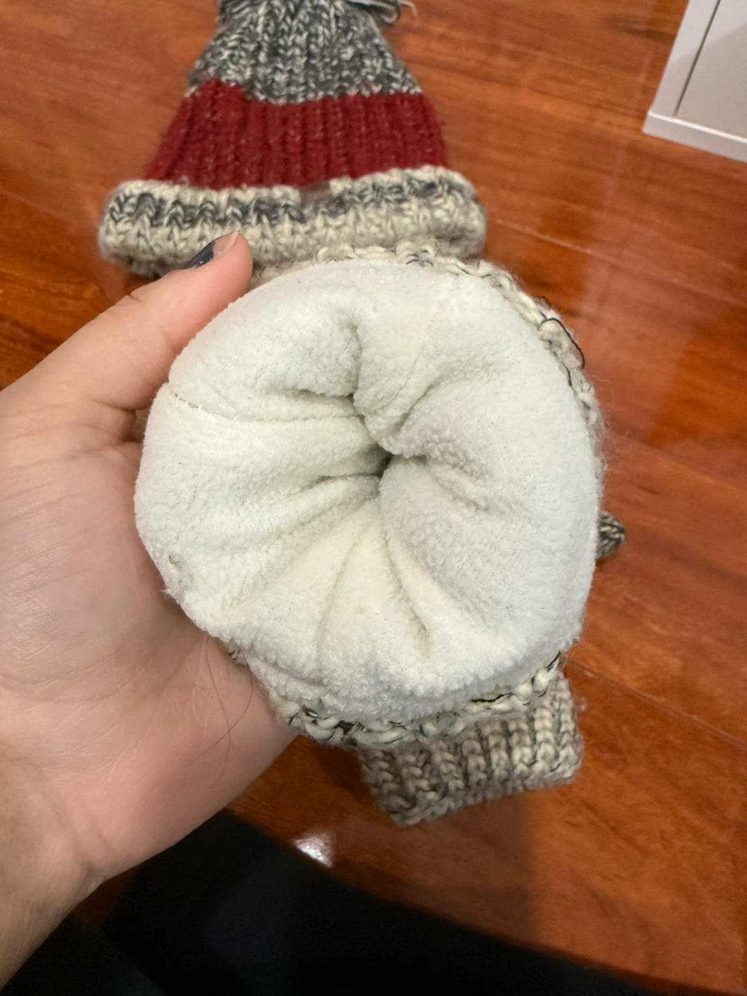 EUC Roots Hat/Mittens Set - photo 3