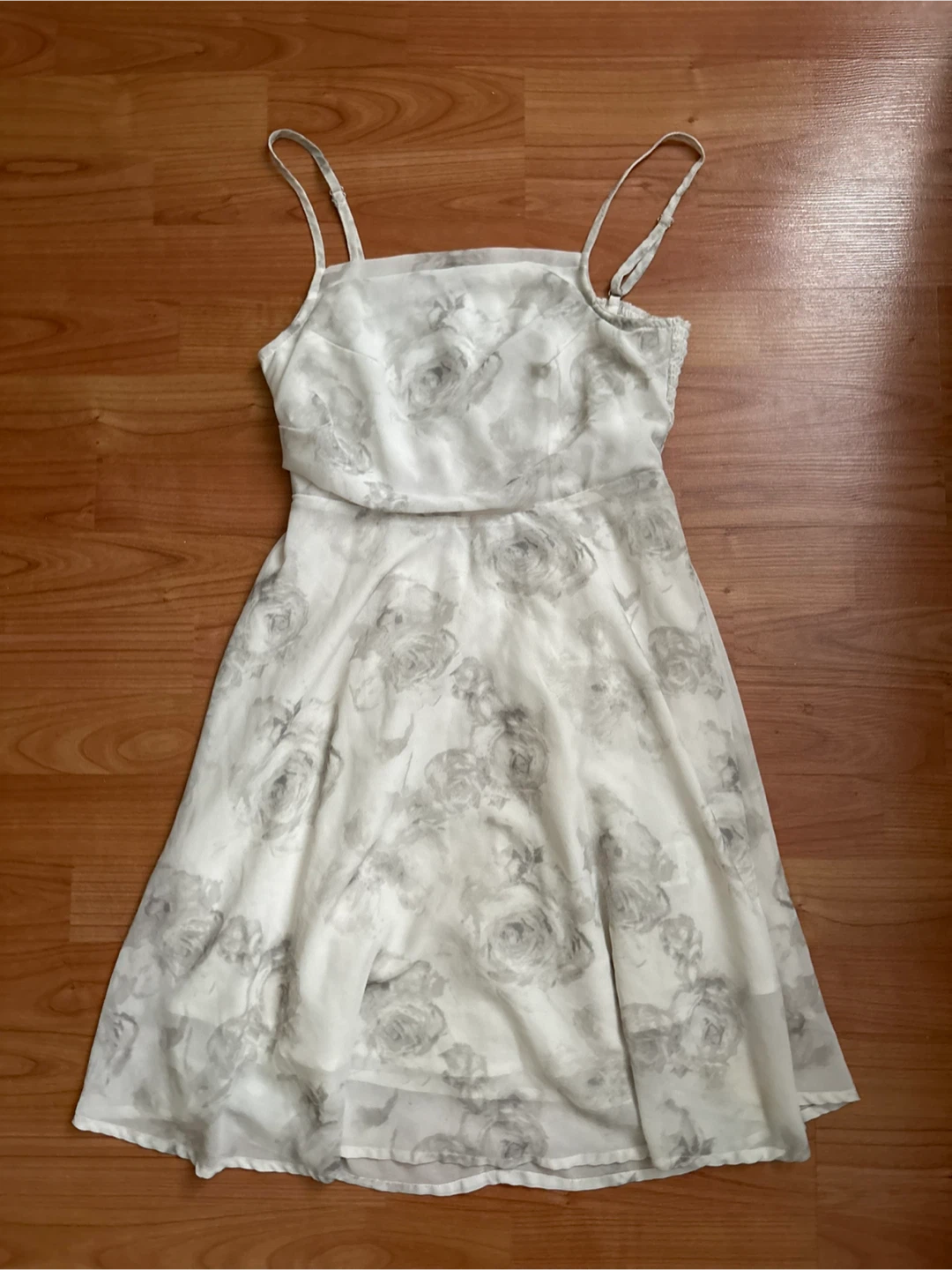 Dazy Floral Print Dress - Size M