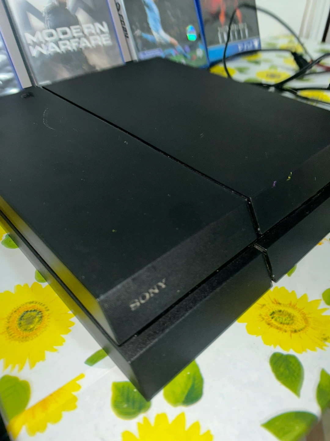 Sony PlayStation 4 (PS4) with Controller and Games - photo 5