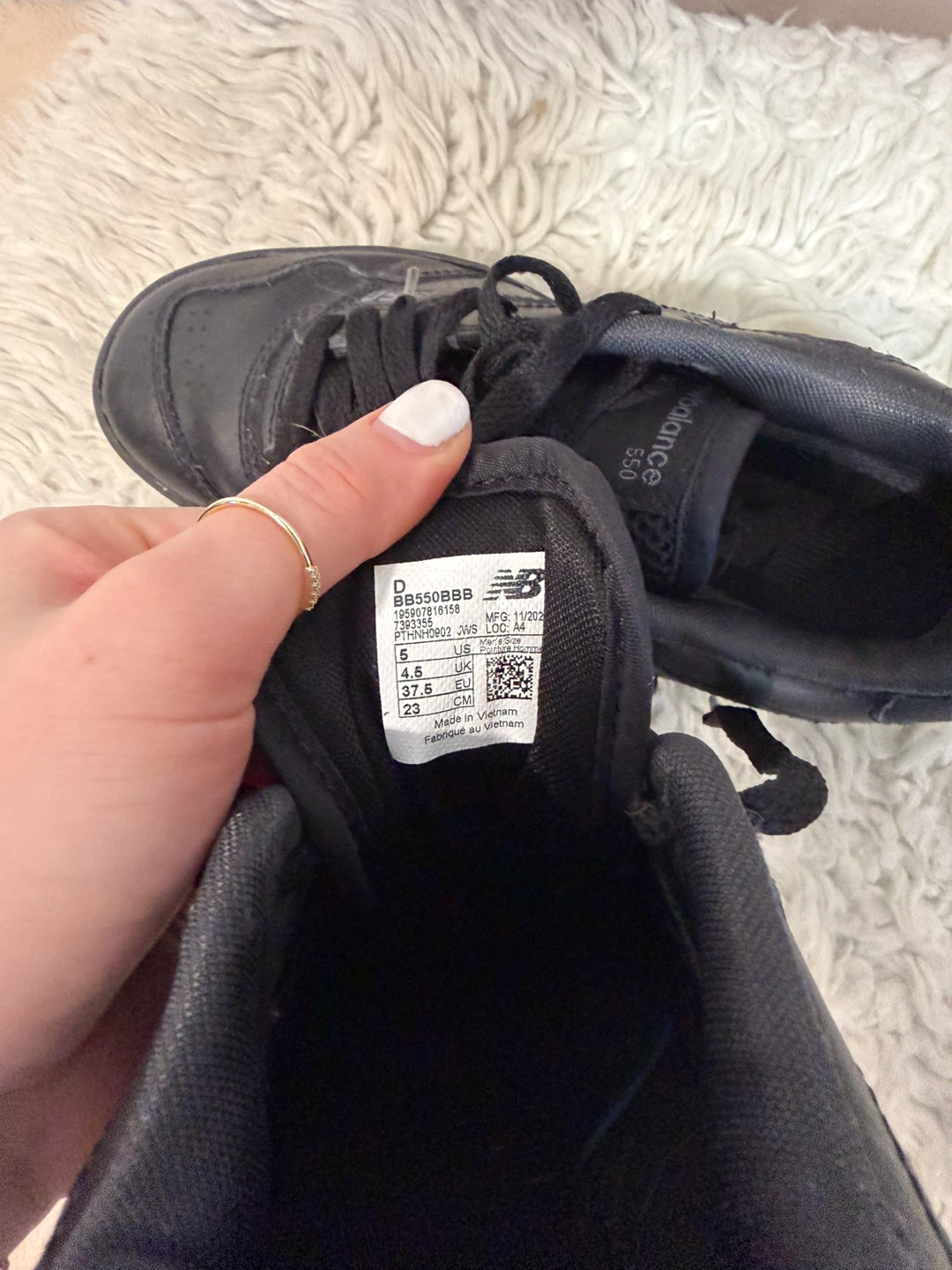 New Balance 550 Black Shoes Size 6 - photo 4