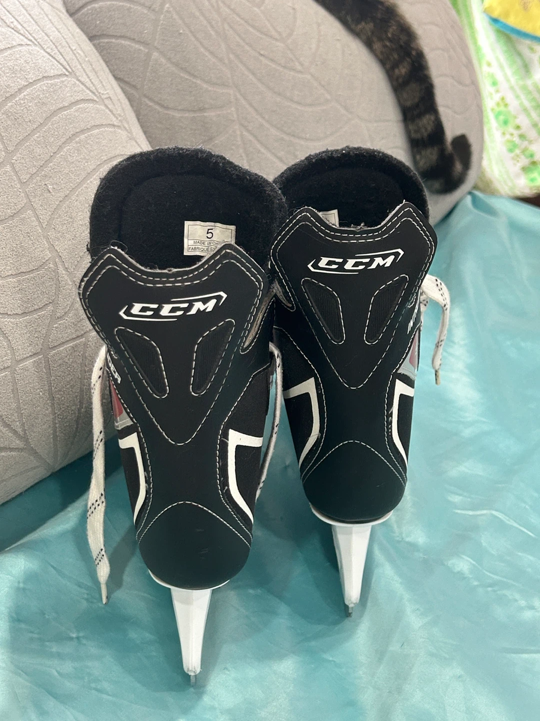 CCM Ice Skates size 5 (SOLD IN FB MARKETPLACE) - photo 3