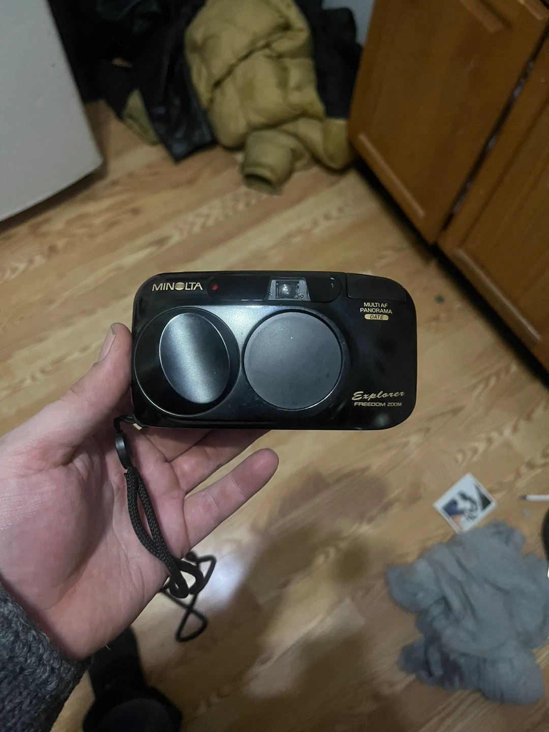 Minolta Explorer Freedom Zoom 35mm Film Camera - photo 3