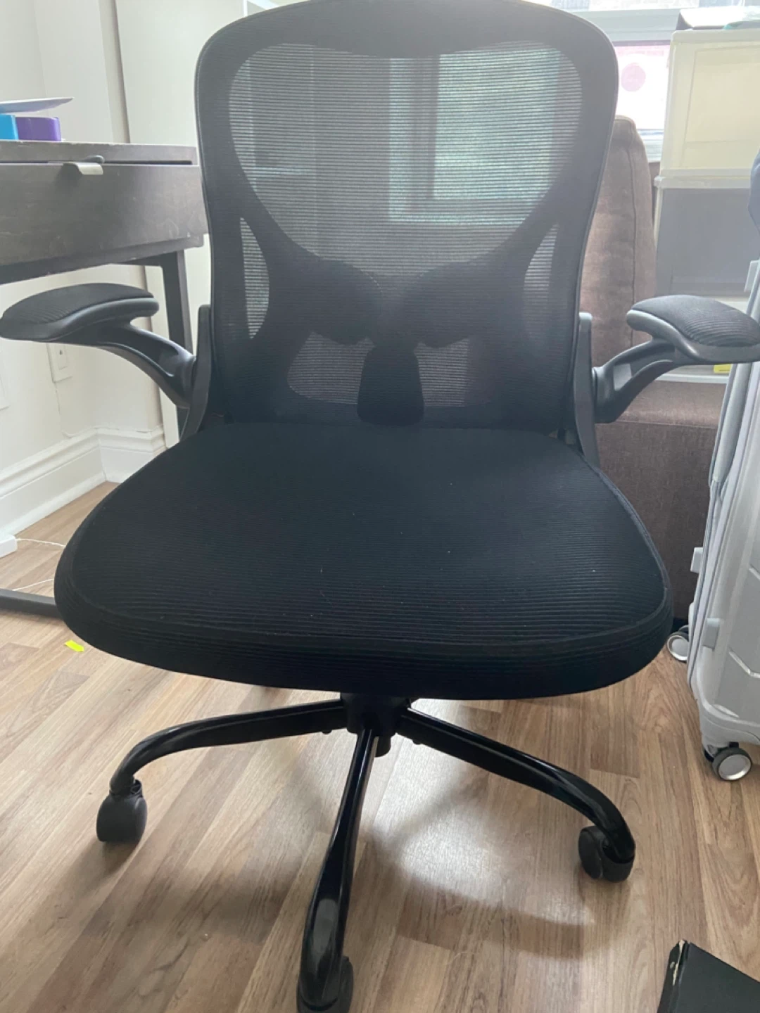 Black Mesh Office Chair - photo 2
