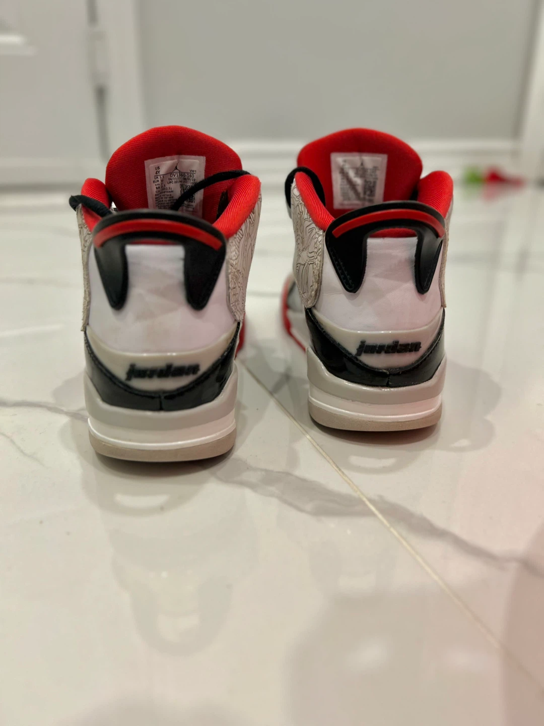 BIG KIDS' AIR JORDAN DUB ZERO "WHITE VARSITY RED" - photo 3