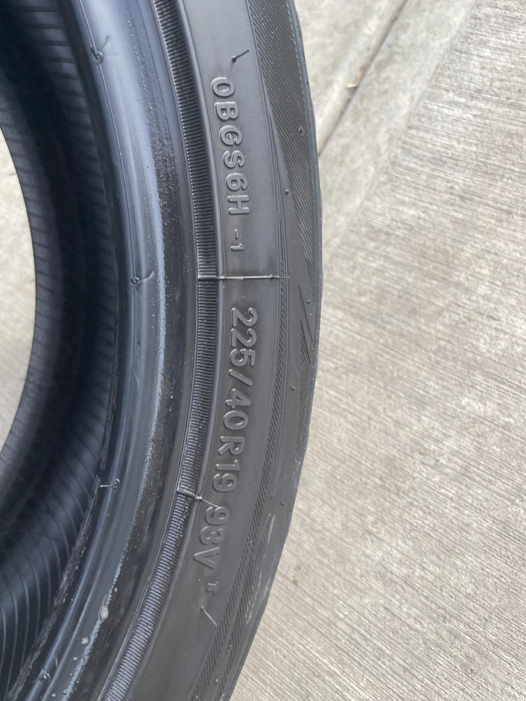 TOYO 225/40R19 Tire - photo 4