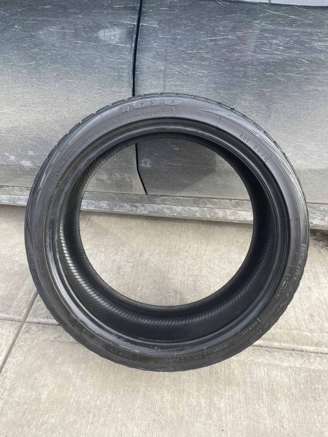 TOYO 225/40R19 Tire - photo 2