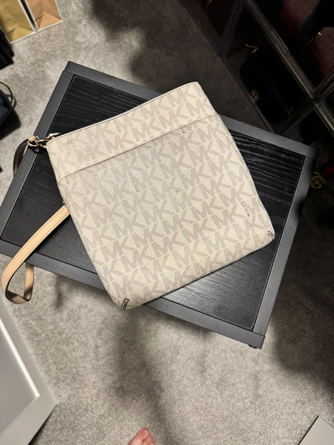 Michael Kors Signature Logo Shoulder Bag - photo 2
