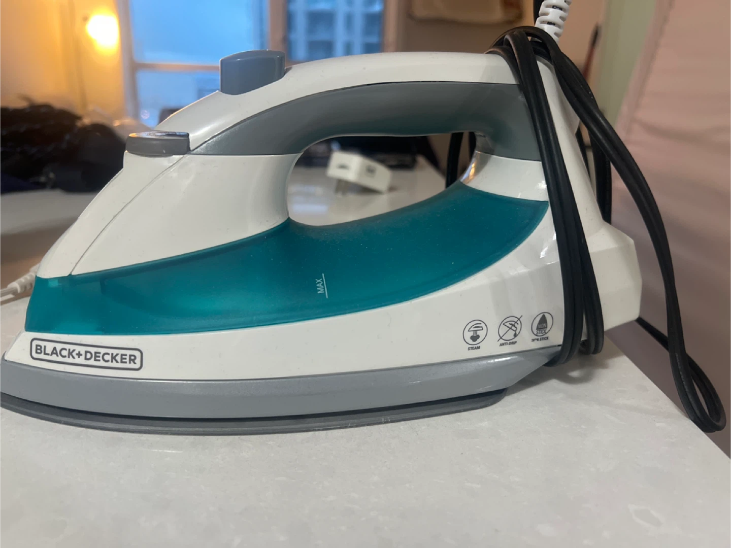 BLACK+DECKER Steam Iron