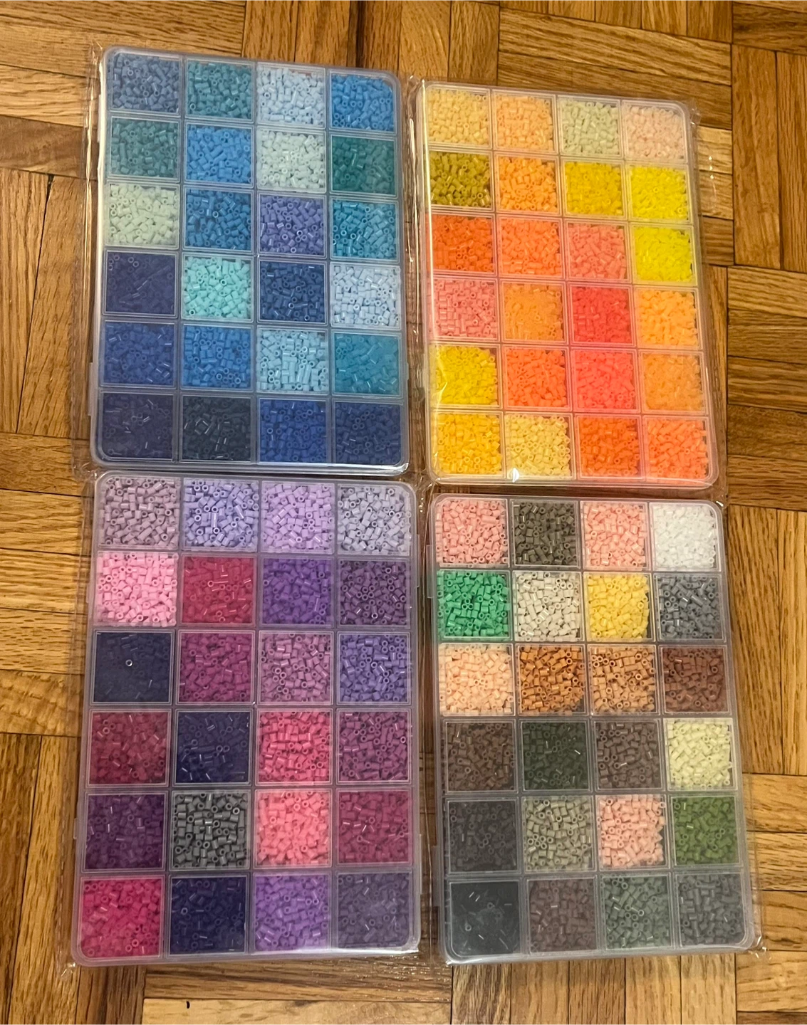 Perler Beads Crafting Kit - 4 Cases of Assorted Colours