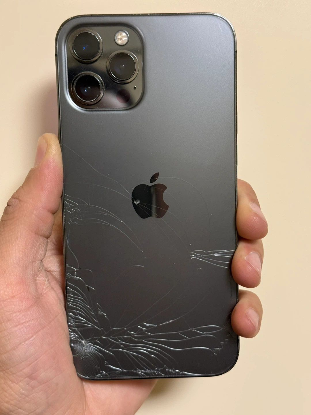 Apple iPhone 12 Pro Max (Cracked Screen) - Graphite - photo 5