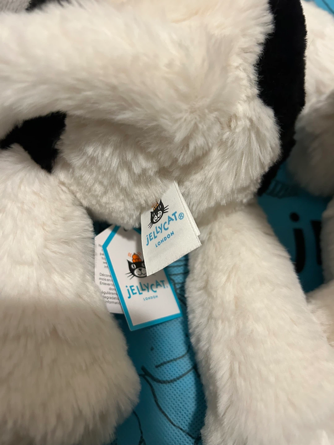 Jellycat "Amuseables" Plush Cow And Carrot Cake - photo 3