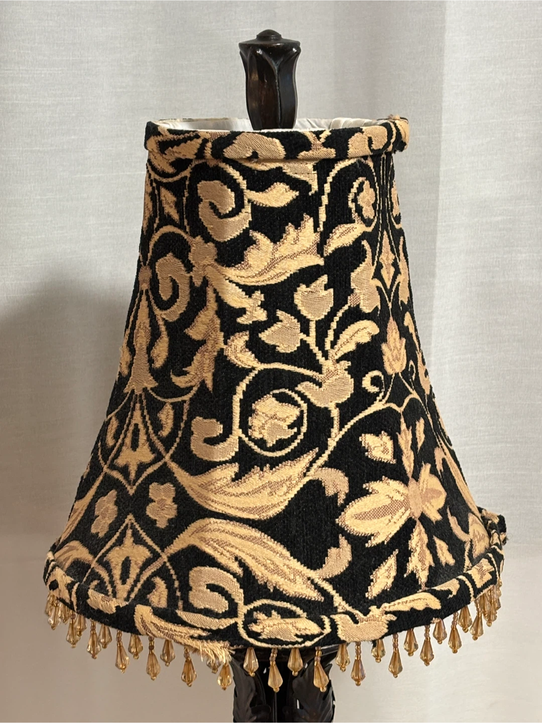 Decorative Table Lamp with Beaded Lampshade - photo 5
