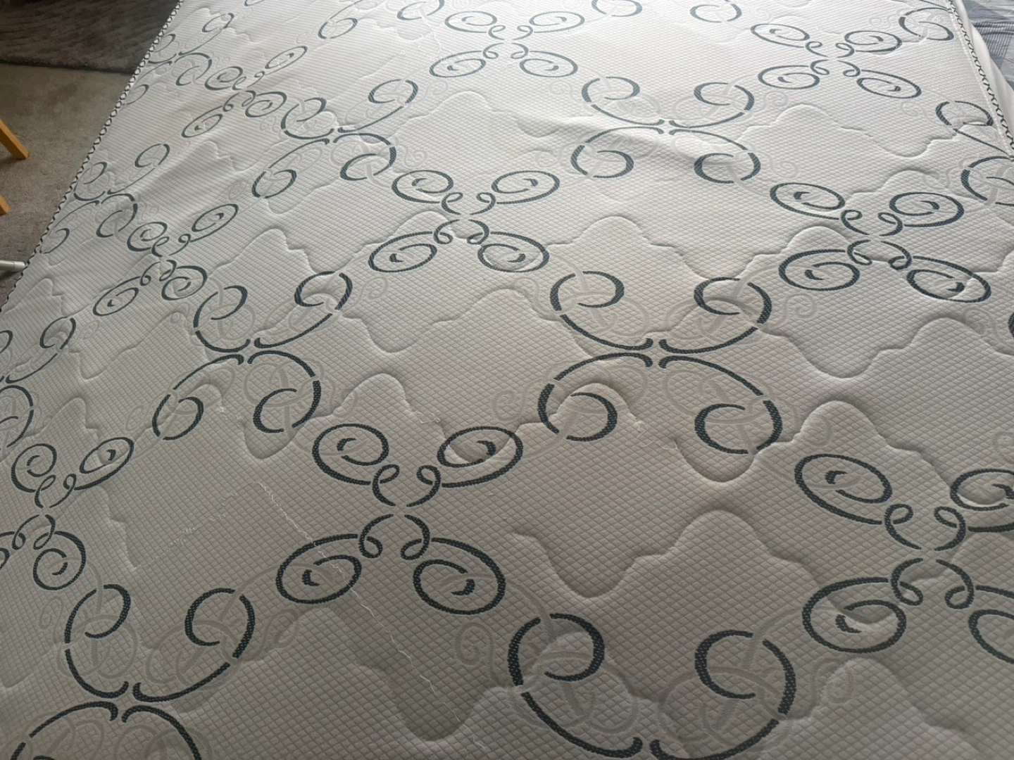 King size  Mattress - photo 4