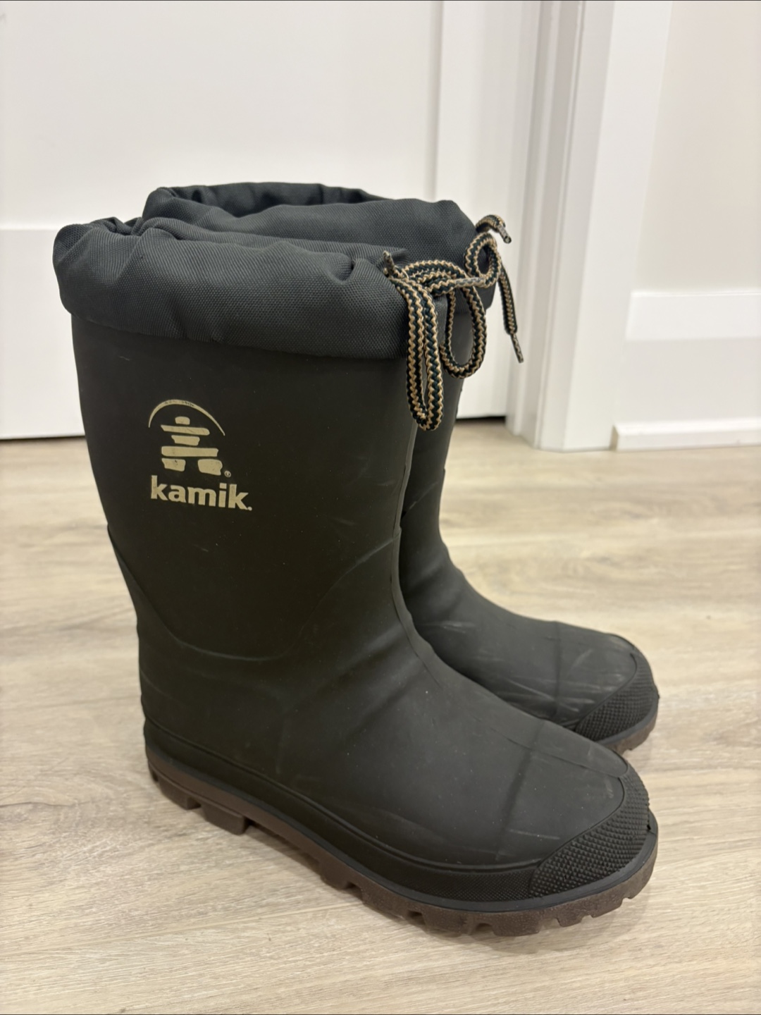 Kamik Black Winter Boots - Size S