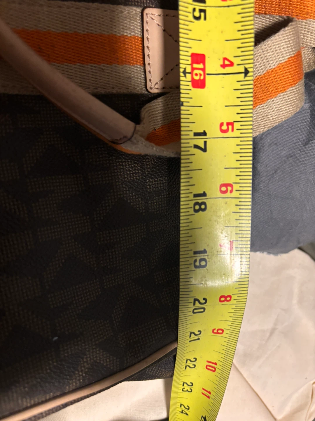 Large Michael Kors Brown Monogrammed Tote Bag - photo 4