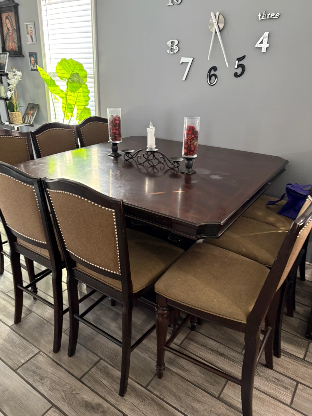 Square Dining Table with 8 - photo 2
