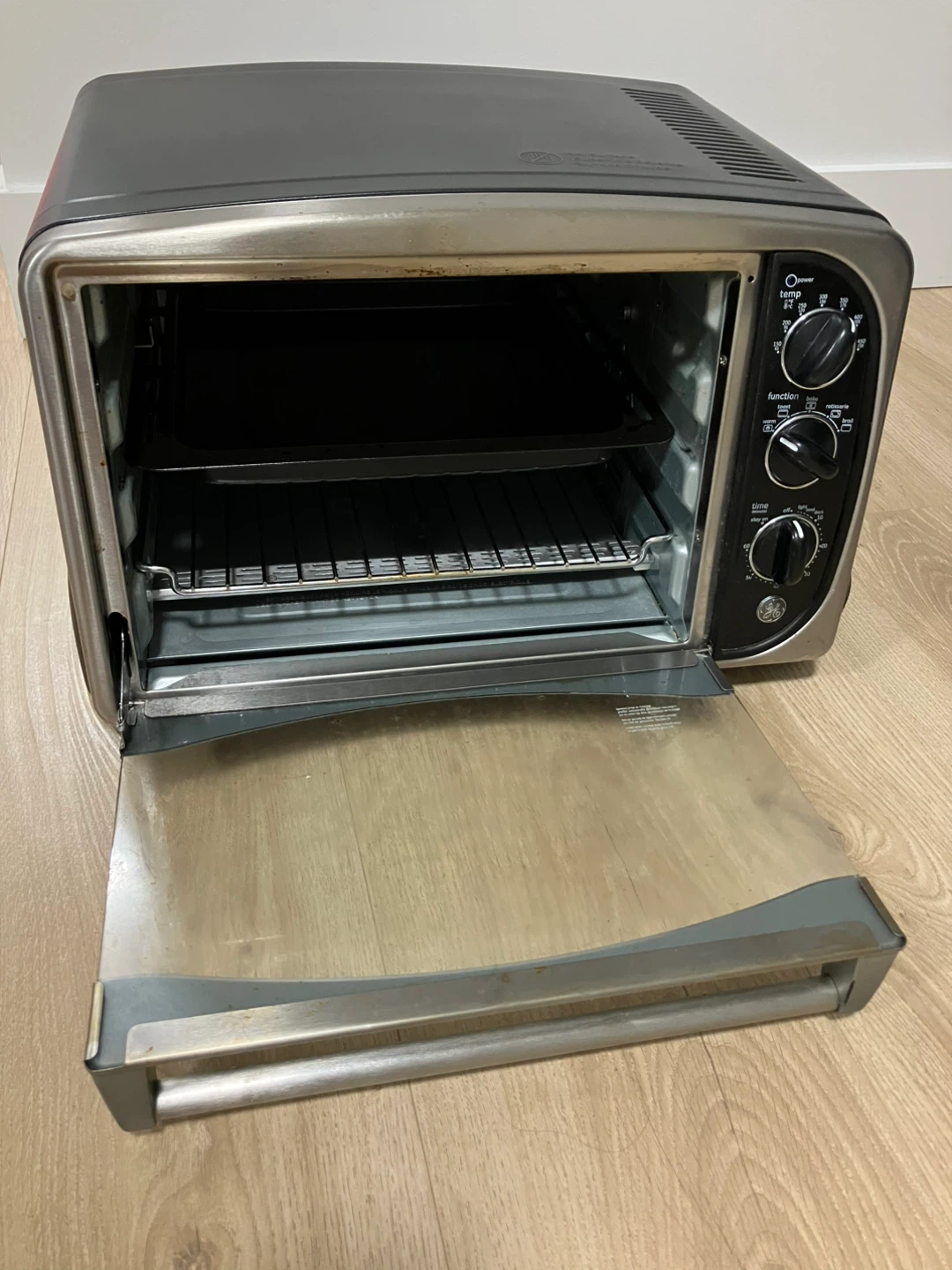Black toaster oven garage sale - photo 4