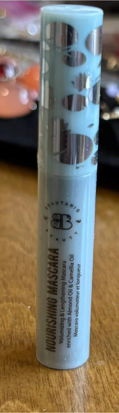 NEW Beautanio Nourishing Volumizing & Lengthening Mascara