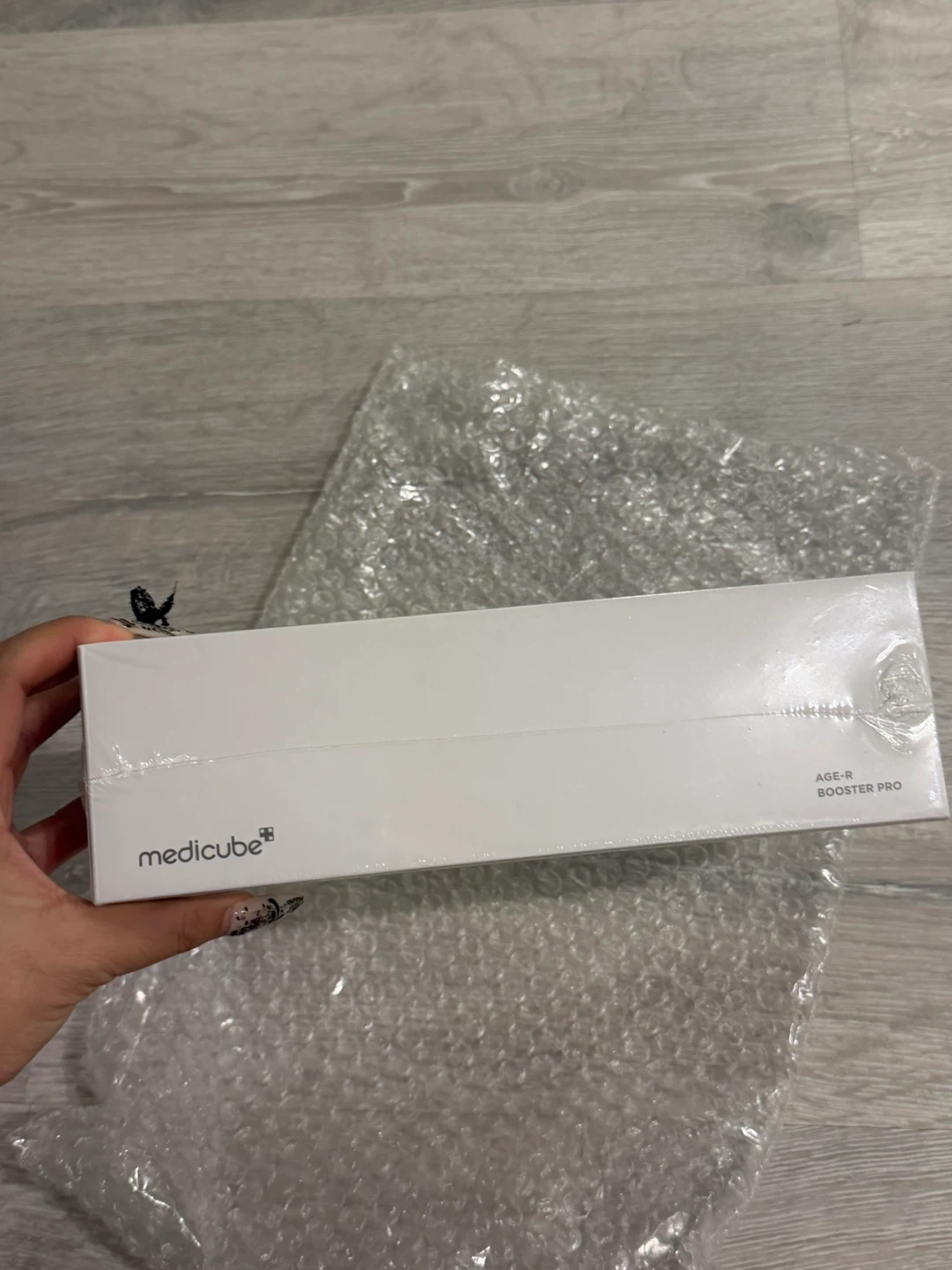 Medicube AGE-R Booster Pro Device - photo 2