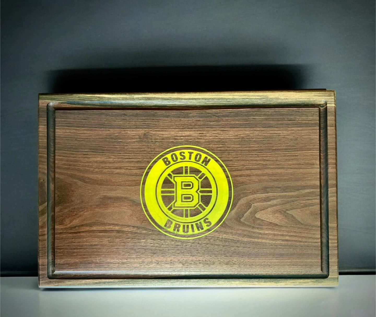 NHL Logo - Black Walnut Chopping Boards - photo 5