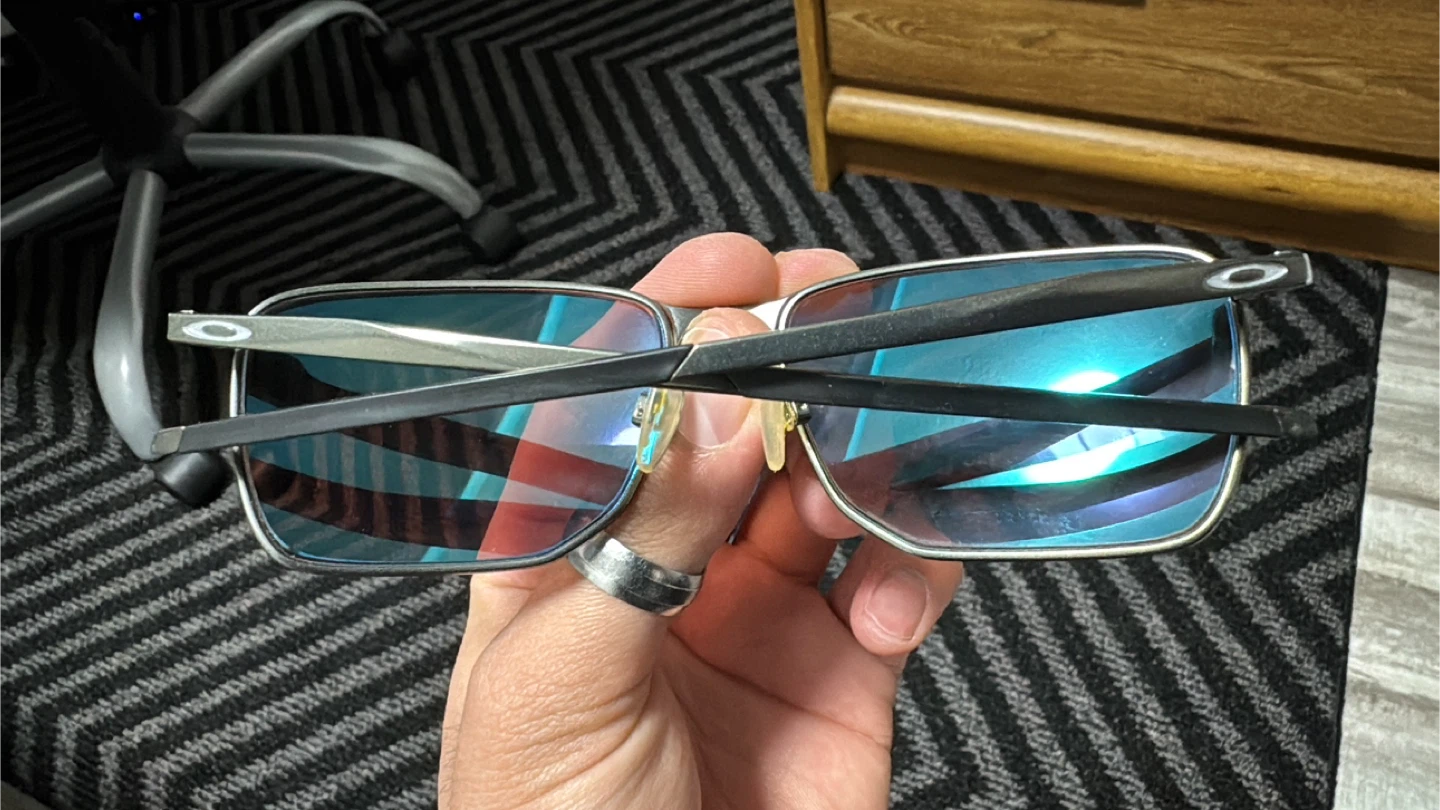 Oakley ejector Glasses with Case