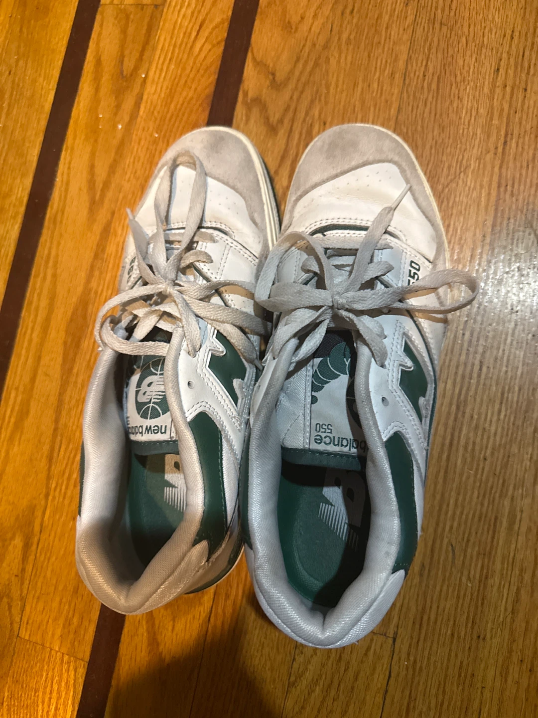 New Balance 550 White Green Sneakers Size 8.5