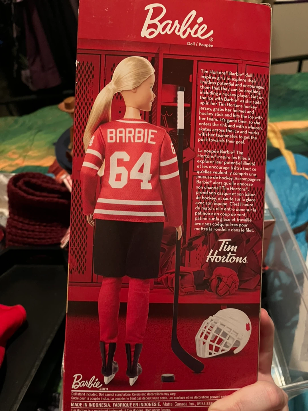 Tim Hortons Barbie Hockey Player Doll Blonde Skates Canada 2020 - photo 2