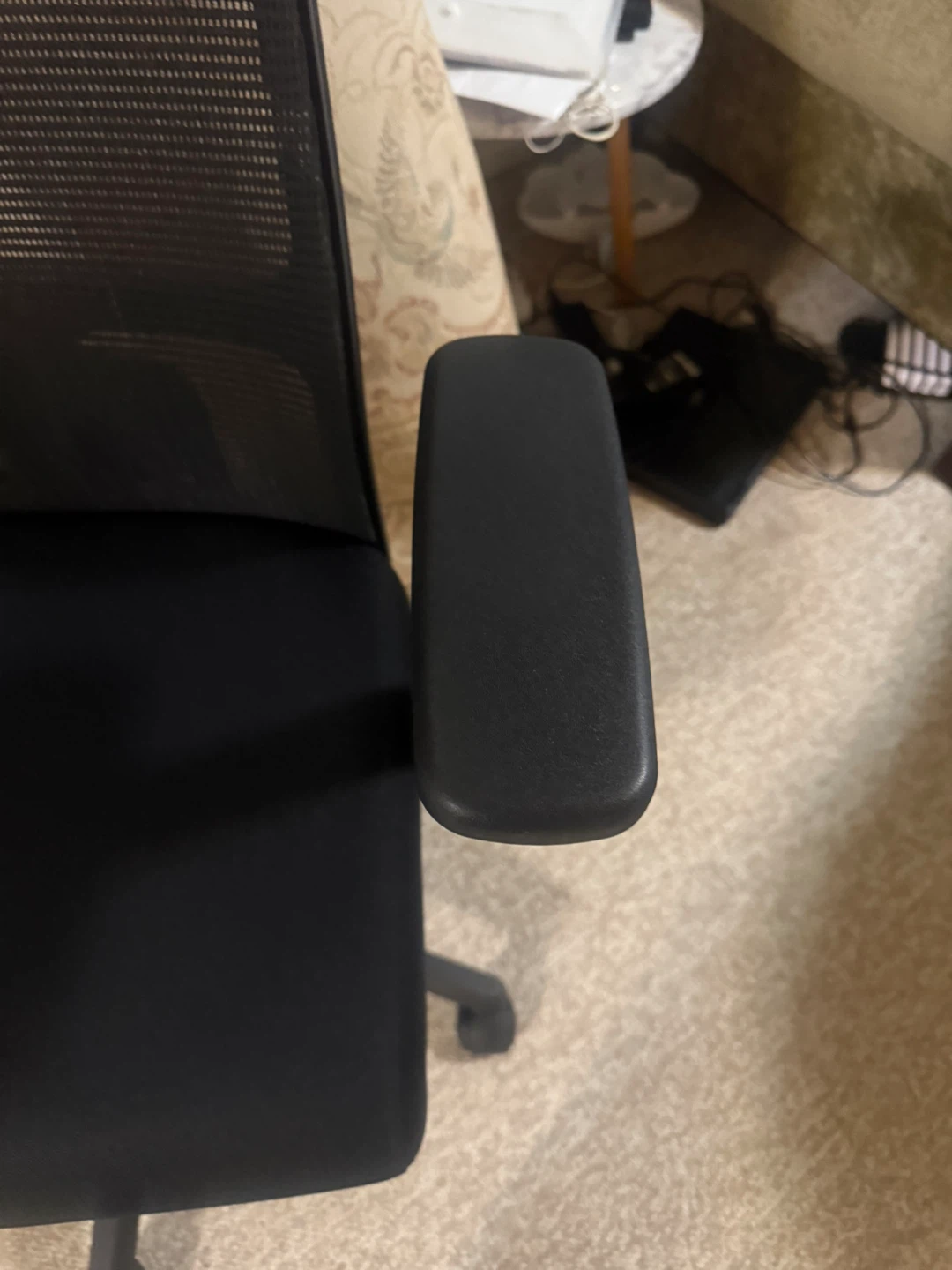 Black Mesh Office Chair - photo 4