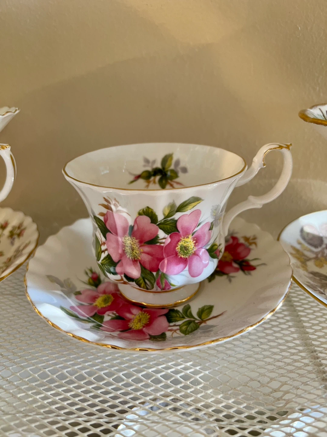 Vintage Royal Albert Teacup and Saucer Set - photo 3