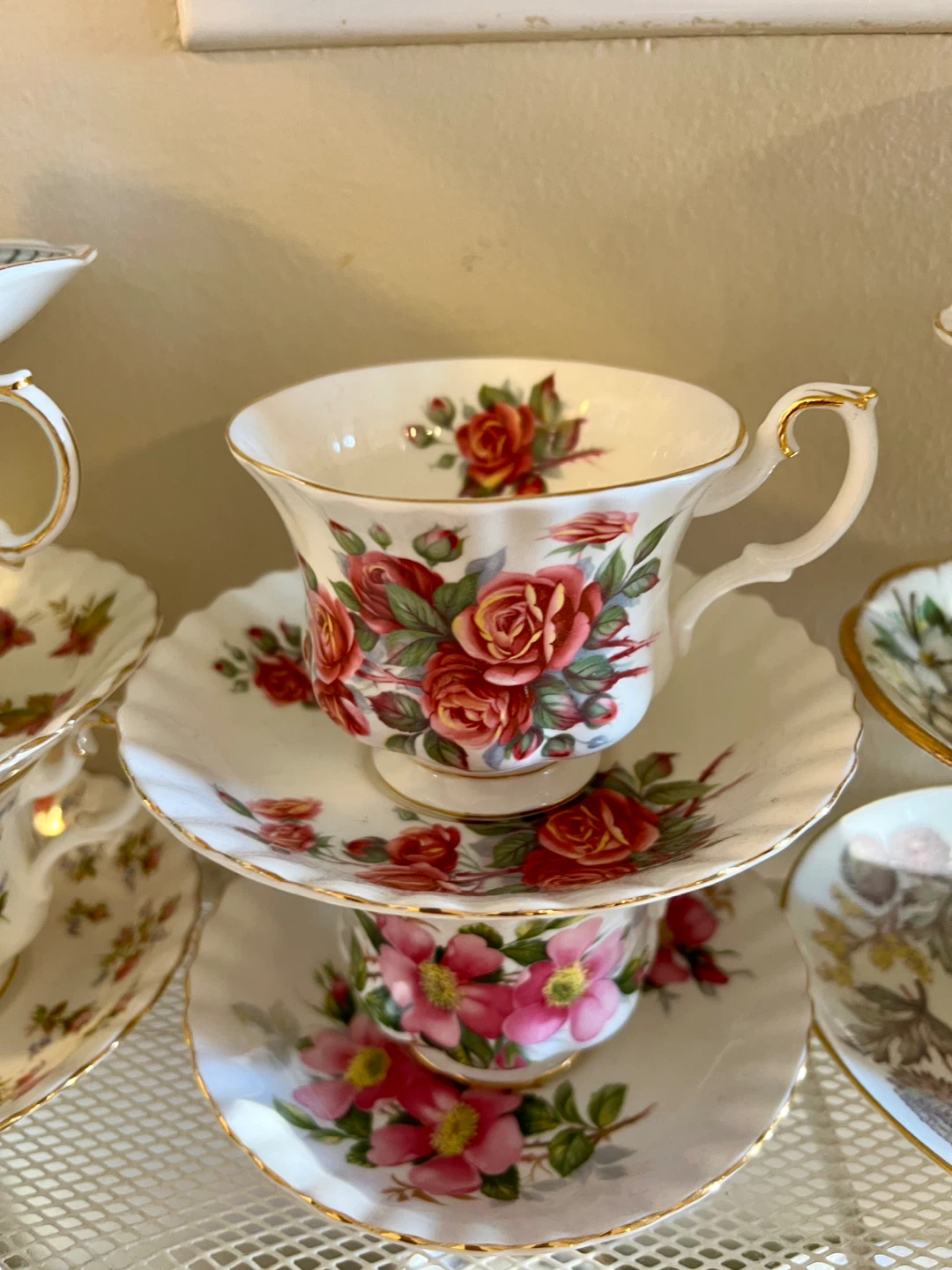 Vintage Royal Albert Teacup and Saucer Set - photo 4