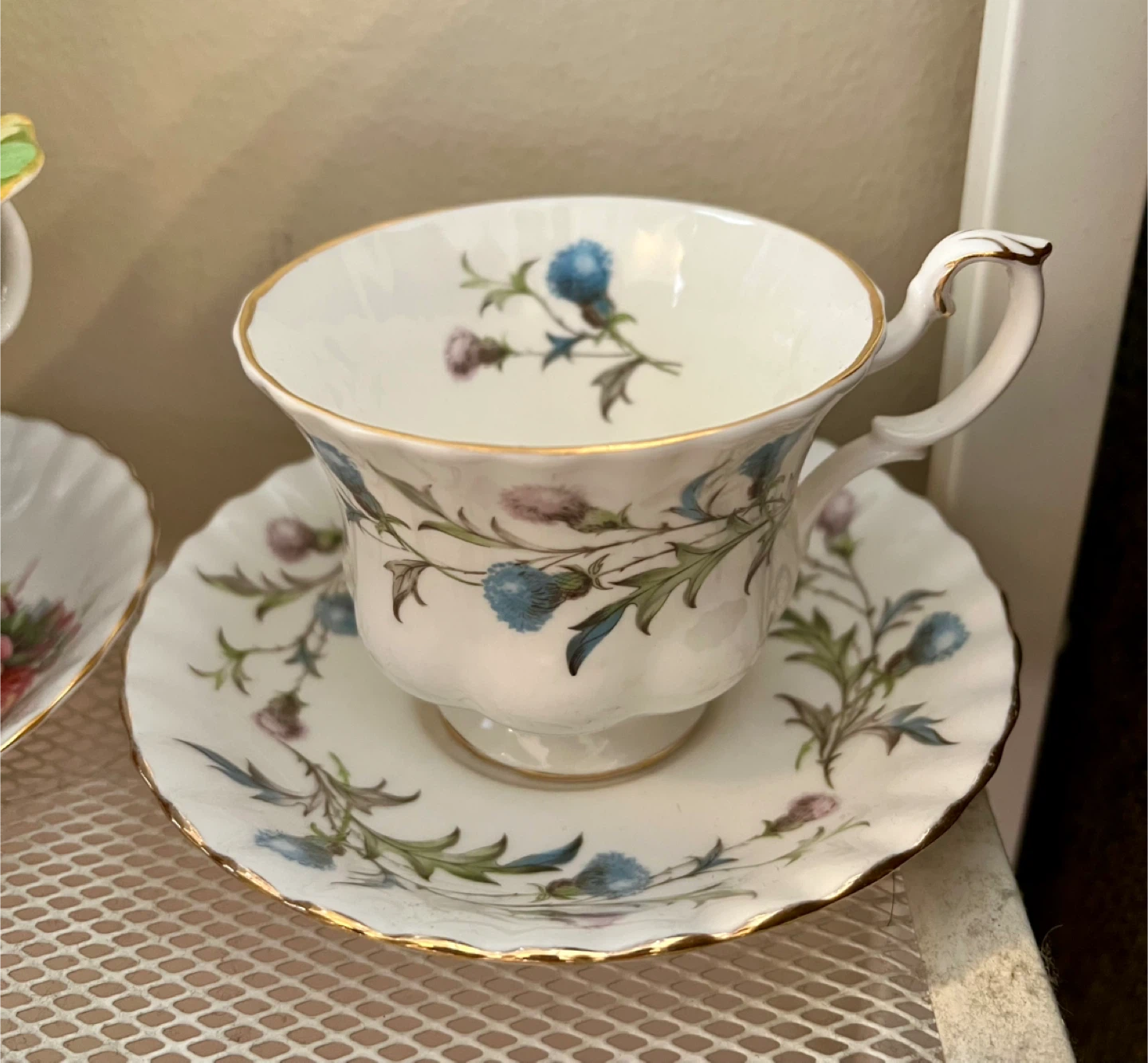 Vintage Royal Albert Teacup and Saucer Set - photo 5