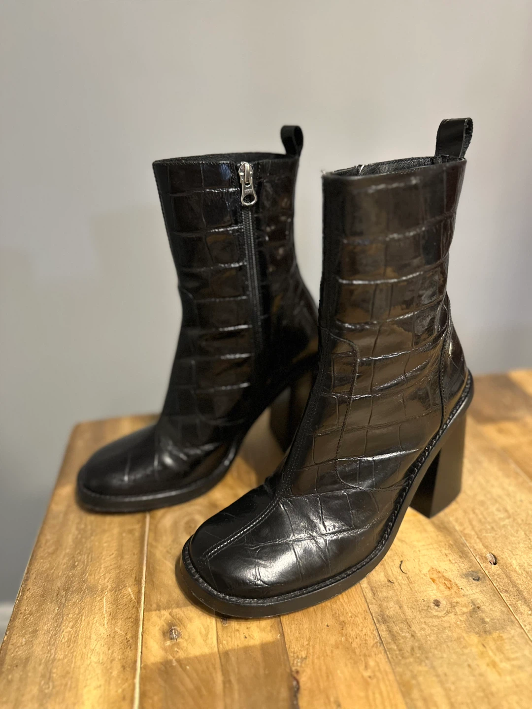 Black Croc Leather Heeled Boots - photo 4