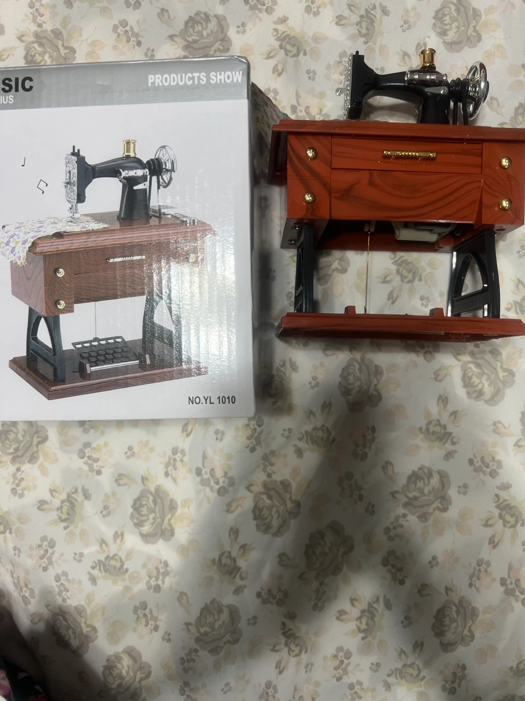 Wooden Sewing Machine Music Box