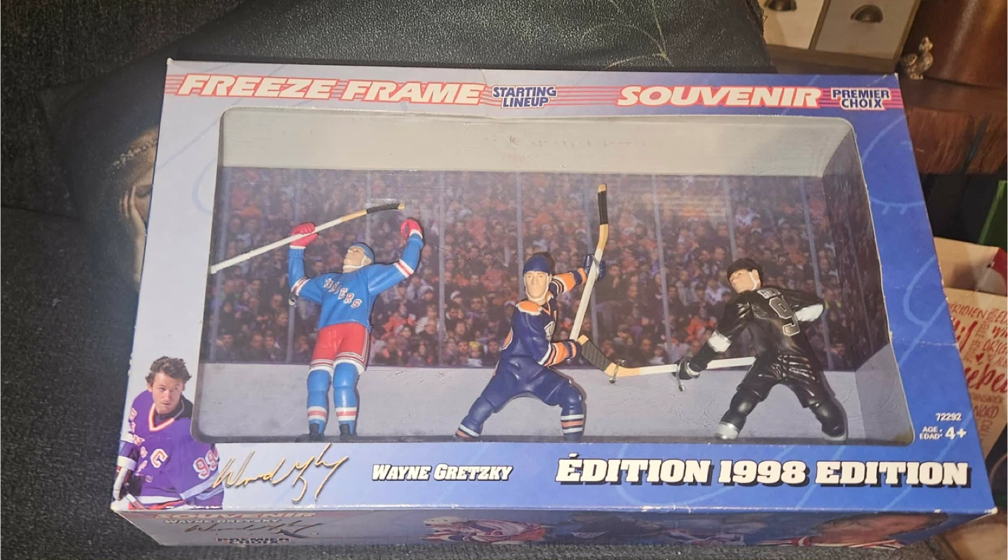 Freeze Frame Starting Lineup Wayne Gretzky Edition 1998