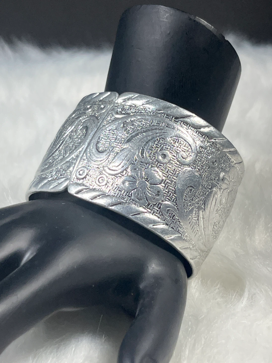 Vintage Silver Tone Engraved Cuff Bracelet - photo 2