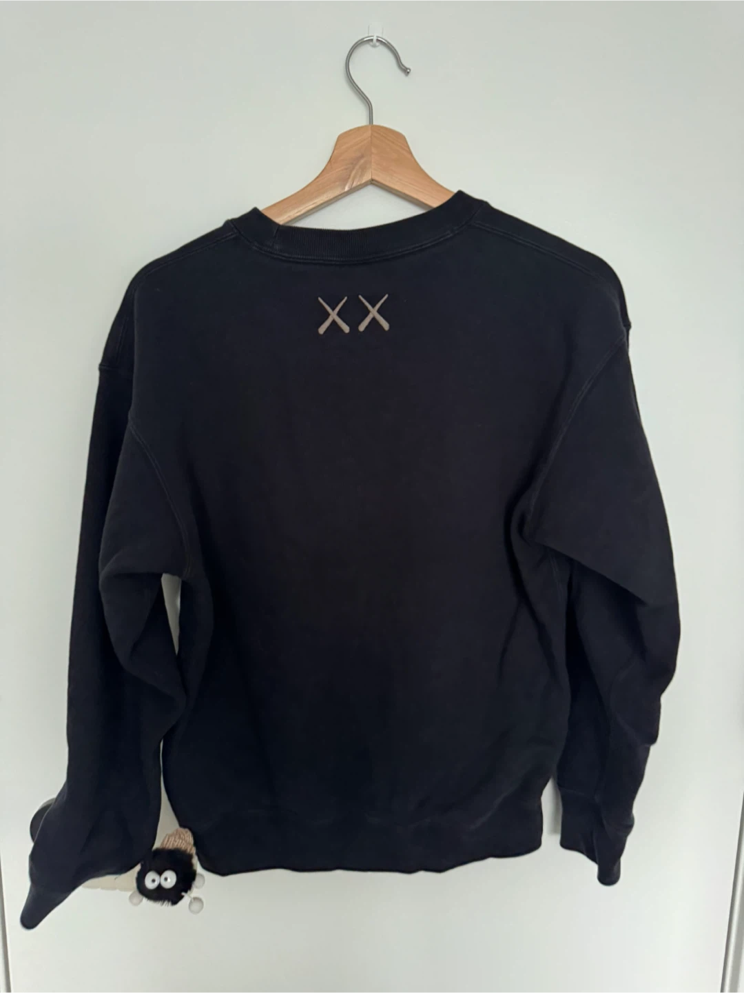 Uniqlo UT KAWS Companion Crewneck Sweatshirt - Black (Size S) - photo 3